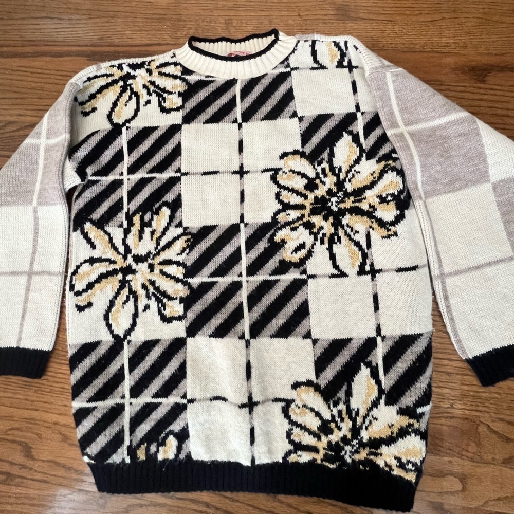 Vintage 90s Spunky Cream And Gray Plaid With Large Floral Print Knit Sweater